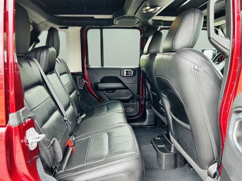 Used 2022 Jeep Wrangler Unlimited Sahara w/ LED Lighting Group image 24