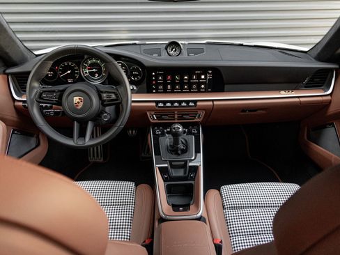 Certified 2023 Porsche 911 Sport Classic RWD image 20