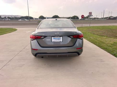 Used 2024 Nissan Sentra SV FWD image 6