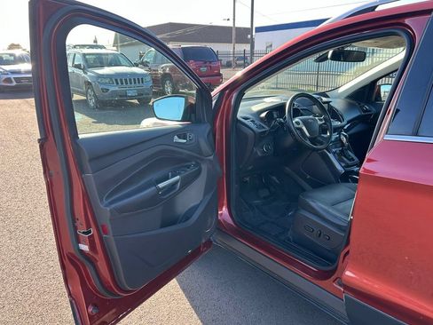 Used 2014 Ford Escape Titanium w/ Equipment Group 401A FWD image 11