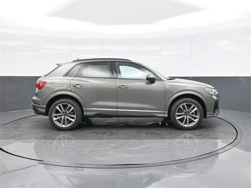 New 2025 Audi Q3 2.0T Premium image 8