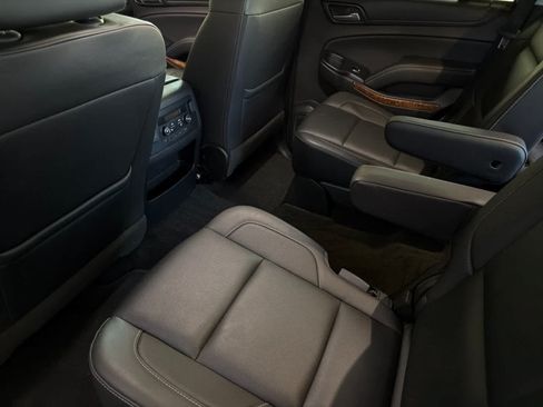 Used 2018 Chevrolet Tahoe Premier AWD/4WD image 4