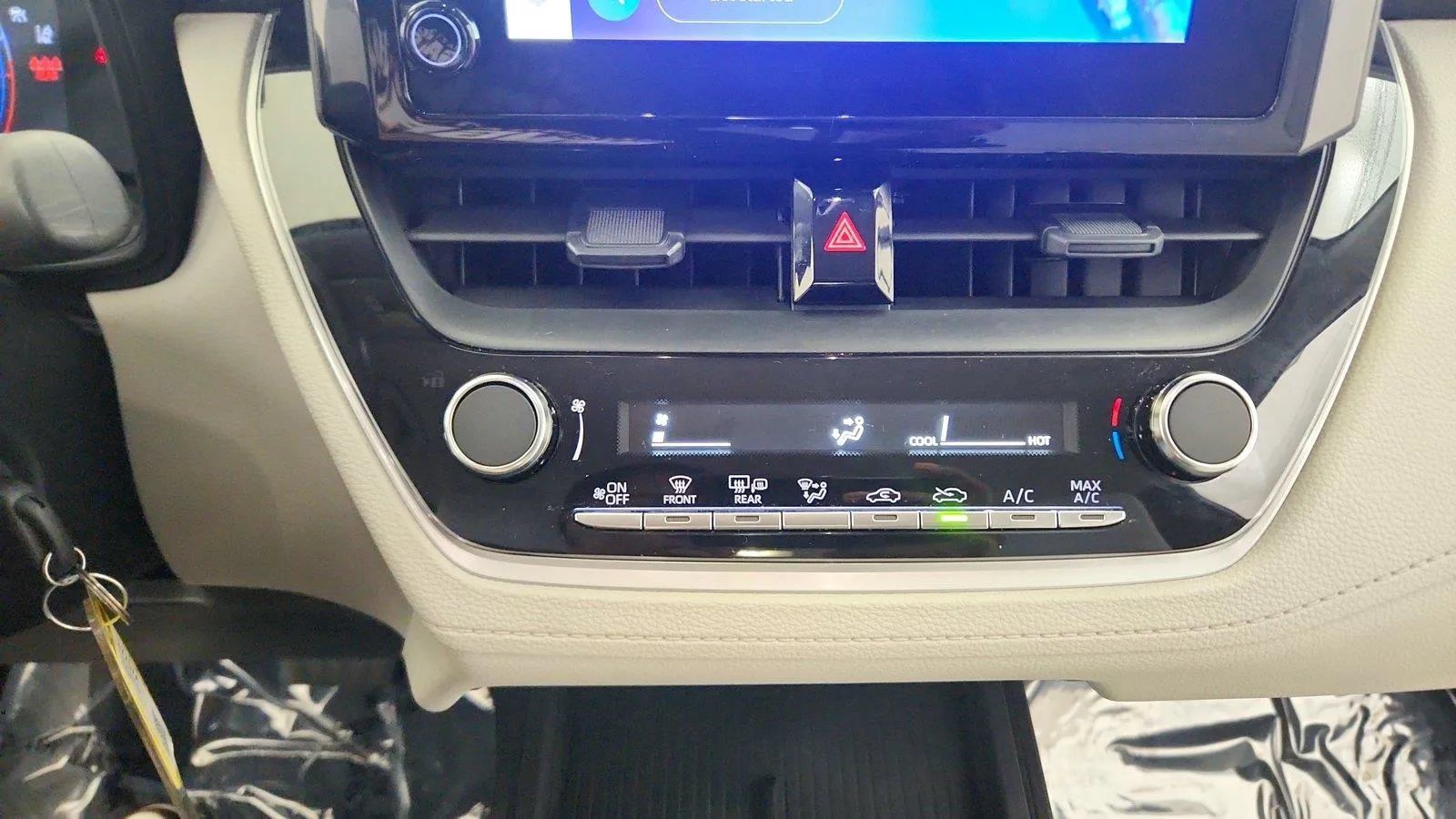 Used 2026 Toyota Corolla Cross L FWD image 19