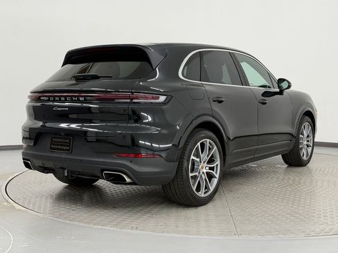 Certified 2025 Porsche Cayenne AWD/4WD image 9