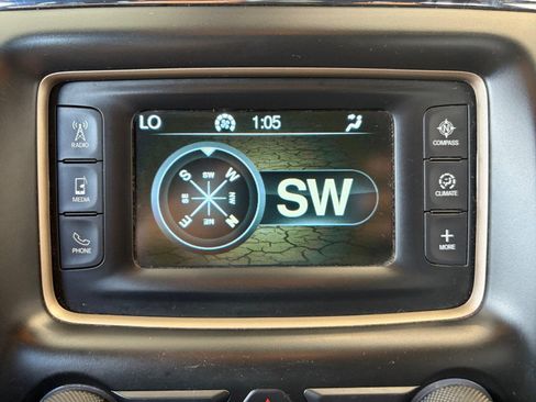 Used 2017 Jeep Grand Cherokee Laredo AWD/4WD image 16
