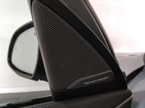 Used 2023 BMW X4 M40i image 29