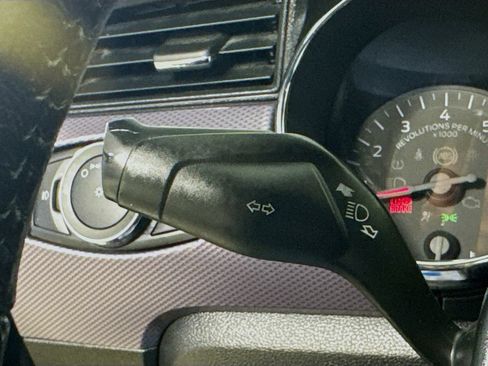 Used 2016 Ford Mustang GT RWD image 13
