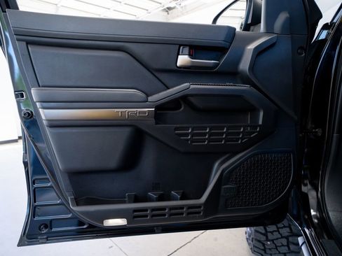 Used 2024 Toyota Tacoma TRD Off-Road image 32