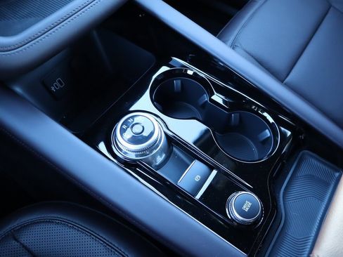 New 2026 Ford Explorer Platinum w/ LUX Leather Package image 9