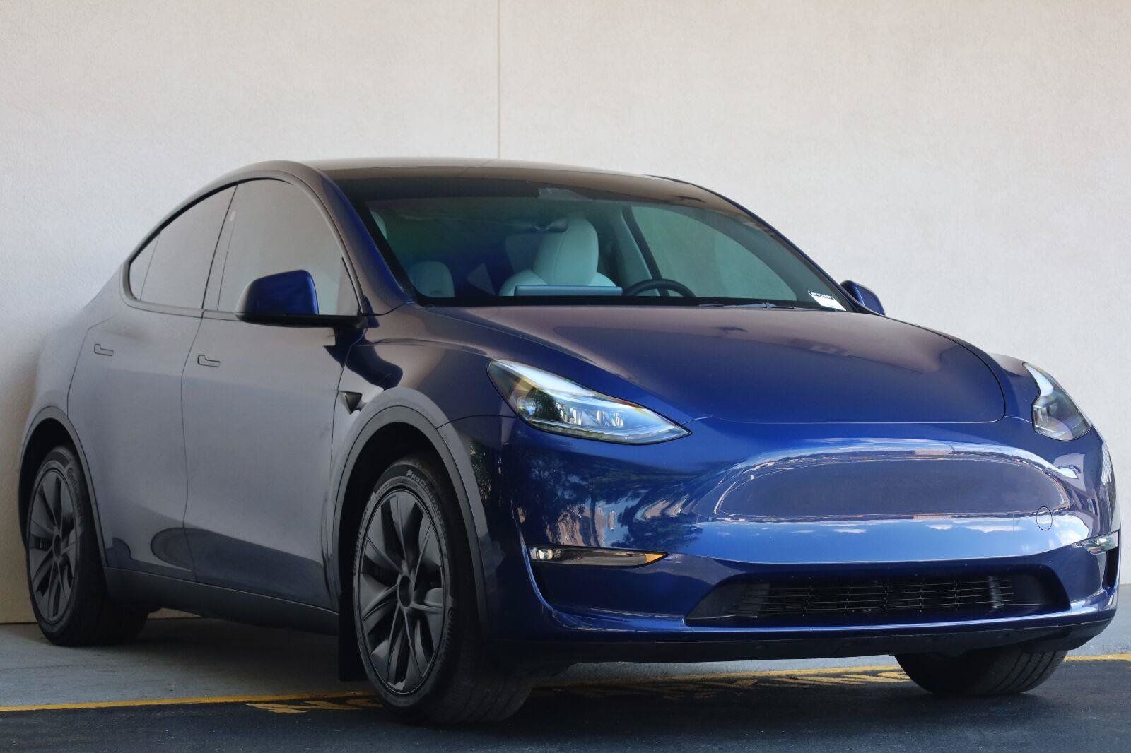 Used 2024 Tesla Model Y Long Range AWD/4WD image 7