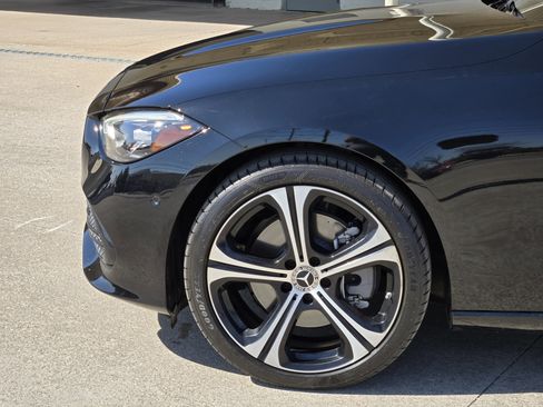 Used 2025 Mercedes-Benz C 300 Sedan image 10