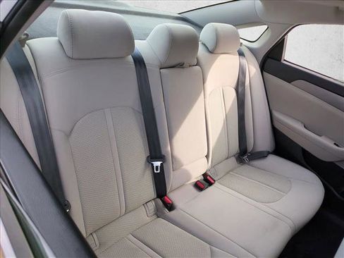 Used 2016 Hyundai Sonata SE image 18