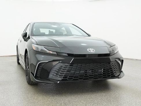 New 2026 Toyota Camry SE image 33