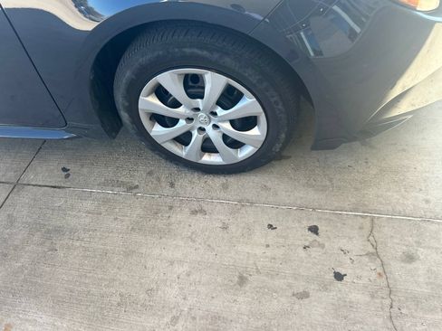 Used 2024 Toyota Corolla LE FWD image 5