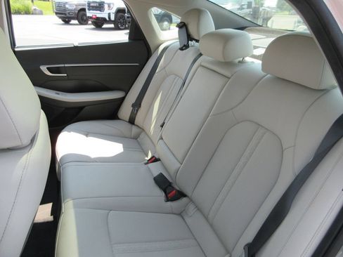 Used 2025 Hyundai Sonata Limited FWD image 22