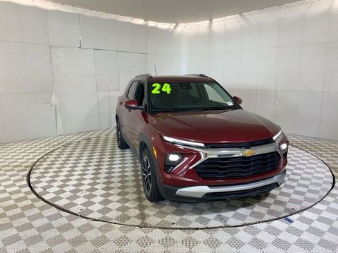 Used 2024 Chevrolet TrailBlazer LT w/ LT Cold Weather Package FWD image 45