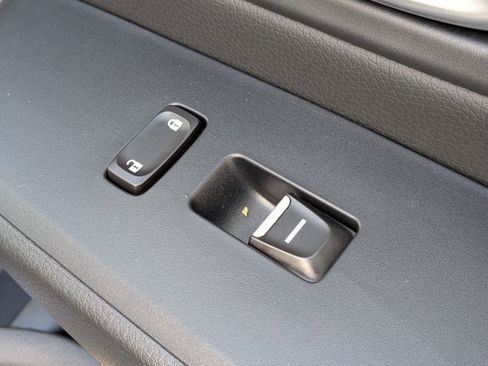 Used 2025 Honda Pilot EX-L image 36