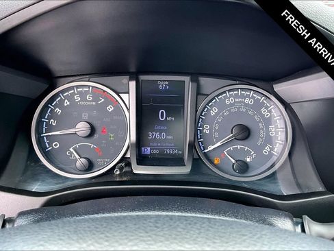 Used 2020 Toyota Tacoma TRD Off-Road AWD/4WD image 15