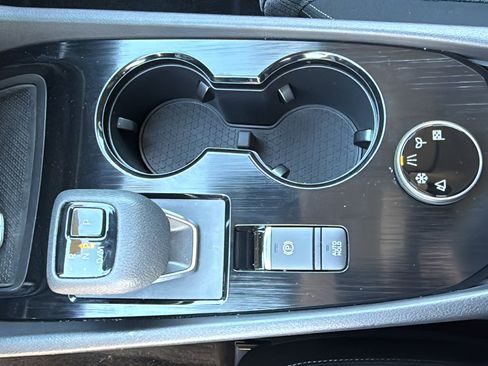 Certified 2023 Nissan Rogue SV image 17