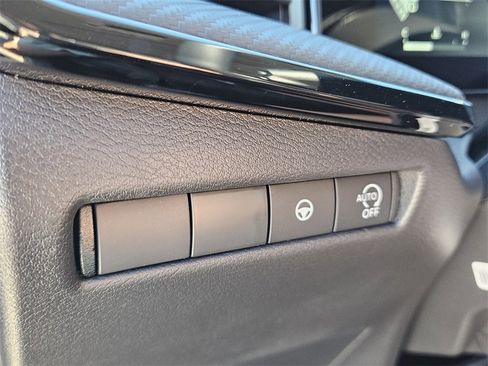 New 2026 Nissan Kicks SR image 25