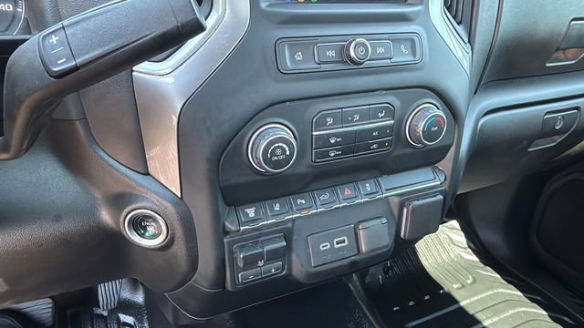 Used 2025 Chevrolet Silverado 3500 W/T AWD/4WD image 31