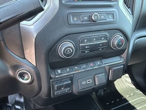 Used 2025 Chevrolet Silverado 3500 W/T AWD/4WD image 31