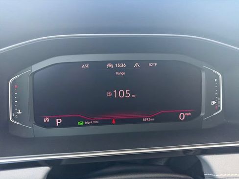 Used 2025 Volkswagen Jetta SEL FWD image 16