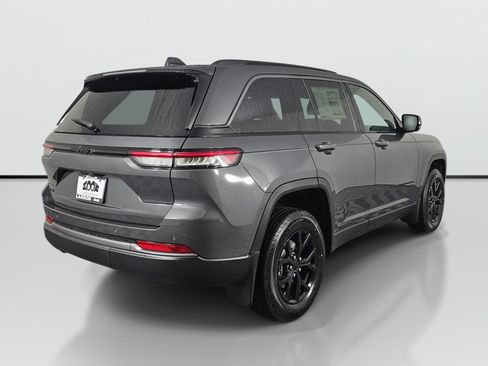 New 2026 Jeep Grand Cherokee Altitude AWD/4WD image 4