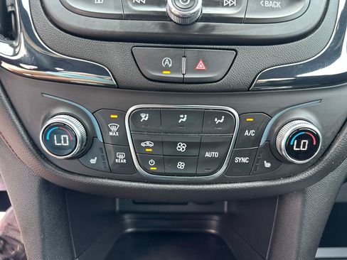 Used 2024 Chevrolet Equinox RS w/ RS Leather Package FWD image 14