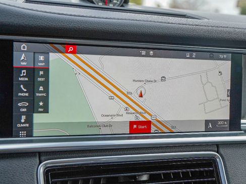 Used 2018 Porsche Panamera 4S image 16