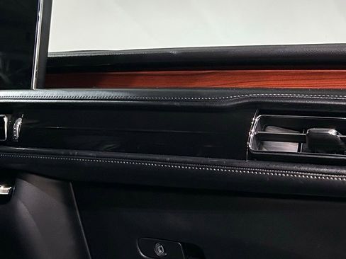 Used 2021 Lincoln Nautilus Reserve AWD/4WD image 48
