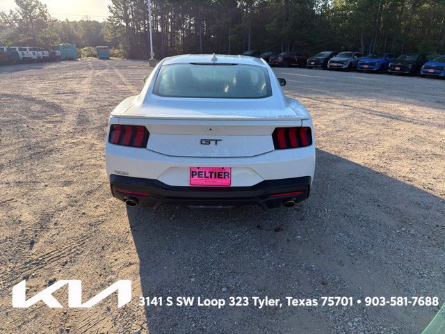 Used 2024 Ford Mustang GT RWD image 9
