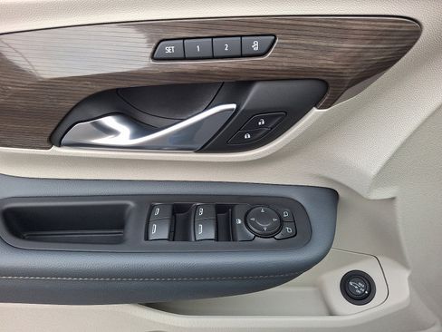 Used 2022 GMC Terrain Denali image 13