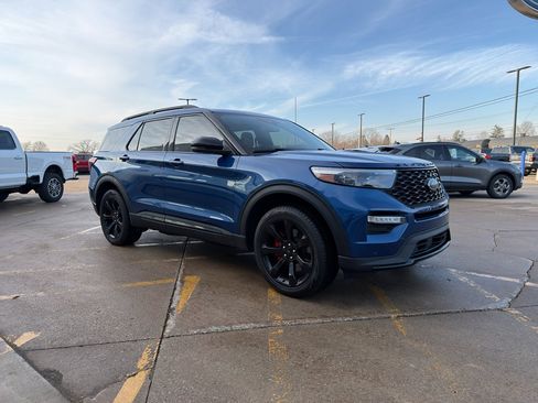 Used 2022 Ford Explorer ST w/ Equipment Group 401A image 7