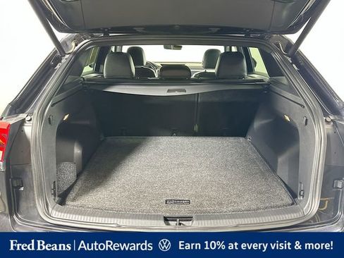 Used 2022 Volkswagen Atlas Cross Sport SEL R-Line AWD/4WD image 33