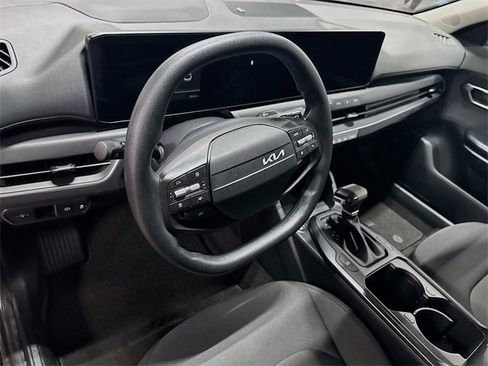 Used 2025 Kia K4 LXS image 16