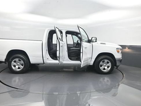 Used 2022 RAM 1500 Big Horn AWD/4WD image 32
