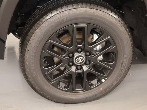 New 2026 Toyota Tundra Limited AWD/4WD image 7