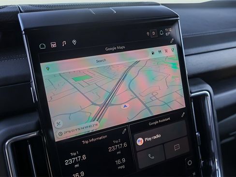 Certified 2025 GMC Yukon Denali image 19