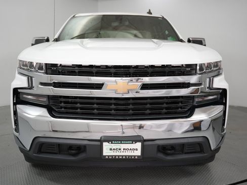 Used 2019 Chevrolet Silverado 1500 LT w/ Texas Edition image 2