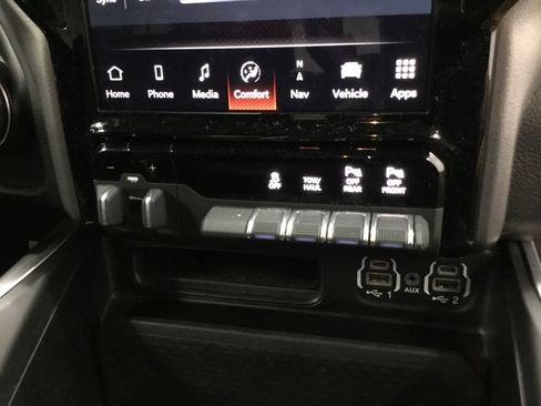 Used 2023 RAM 1500 Big Horn AWD/4WD image 25