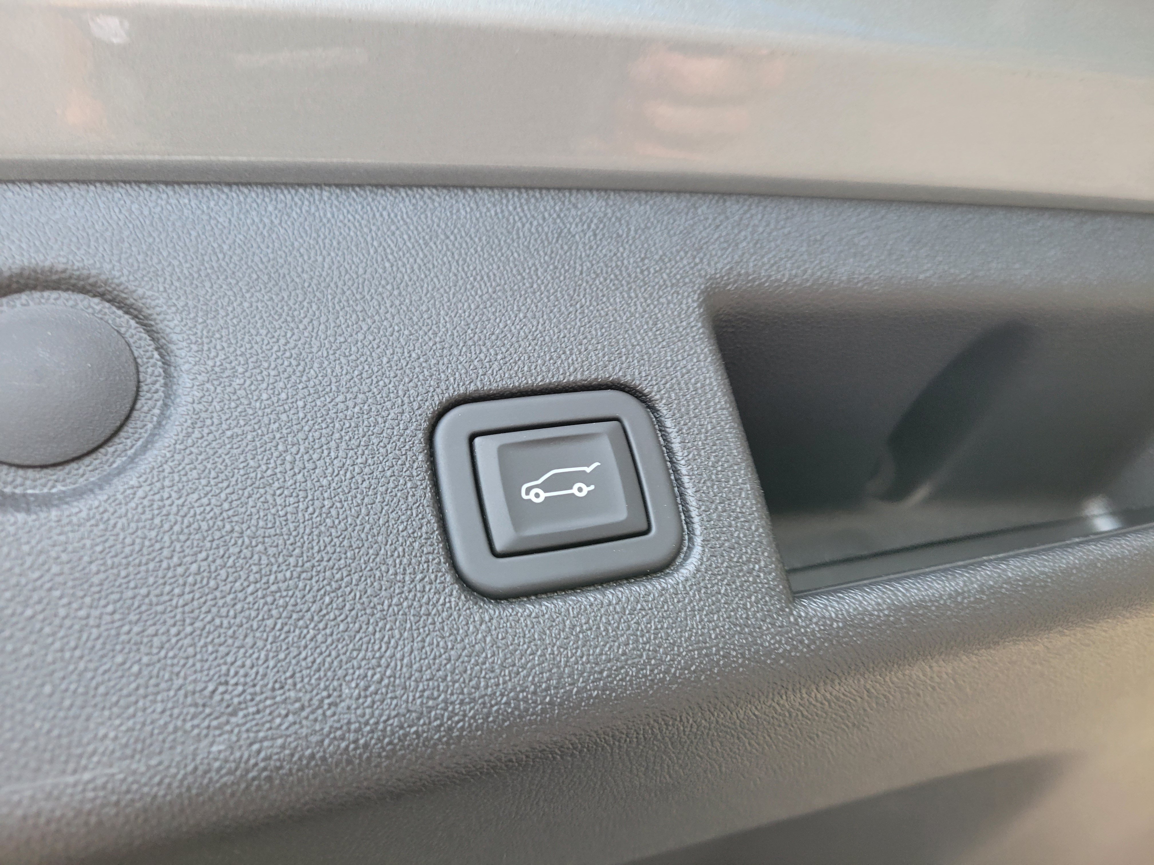Used 2023 Chevrolet Equinox LT FWD image 8