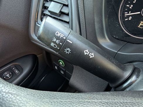 Used 2019 Honda HR-V LX image 28