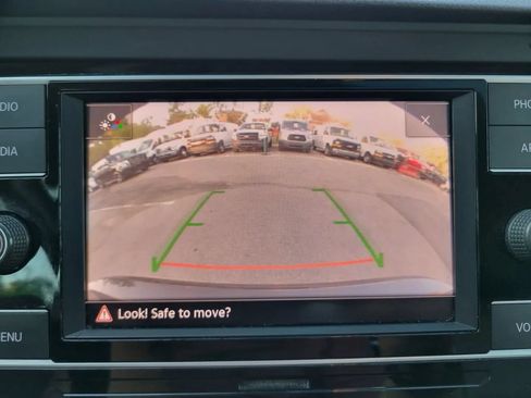 Used 2020 Volkswagen Jetta SE FWD image 10