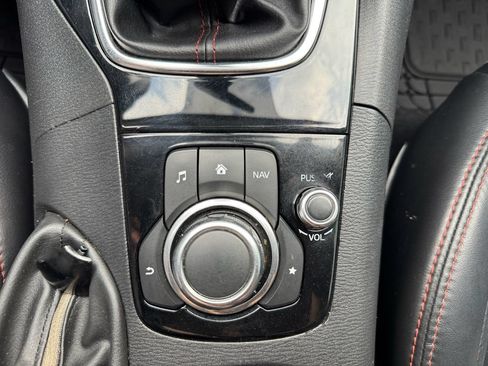 Used 2014 MAZDA MAZDA3 i Grand Touring FWD image 19