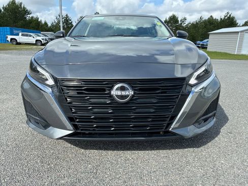 Used 2025 Nissan Altima 2.5 SV FWD image 30
