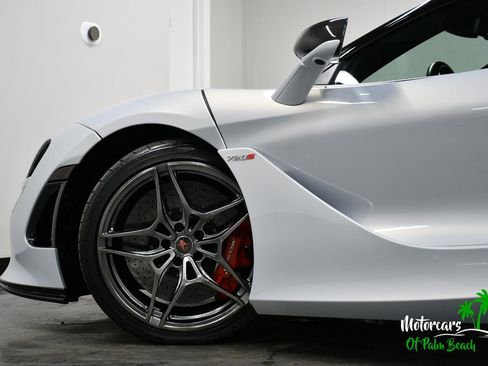 Used 2018 McLaren 720S RWD image 7