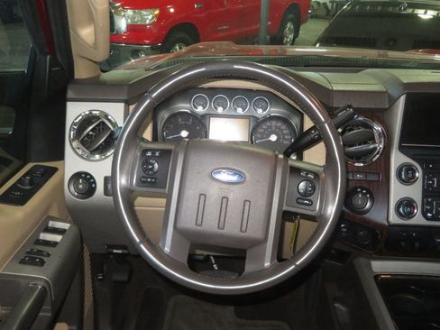 Used 2015 Ford F250 Lariat w/ Lariat Interior Package AWD/4WD image 38