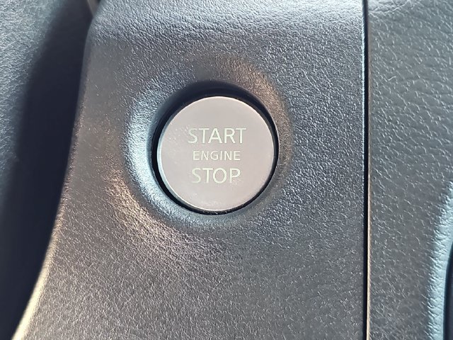 Used 2022 Nissan Frontier SV w/ SV Premium Package AWD/4WD image 28