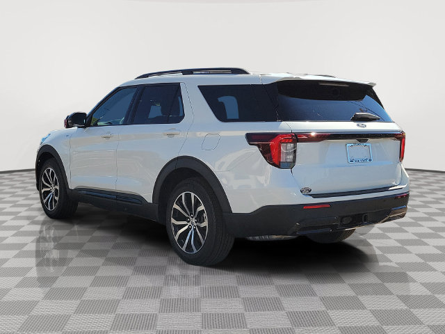 New 2027 Ford Explorer ST-Line RWD image 4